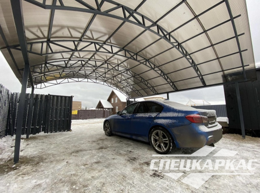Прочный и просторный навес из поликарбоната для двух автомобилей 7х7 №51 - фото 1468