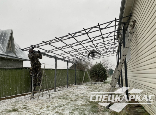 Навес для автомобиля примыкающий к дому №66 - фото 1612