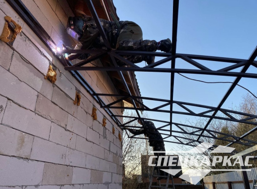 Навес из поликарбоната примыкающий к дому №79 - фото 1745